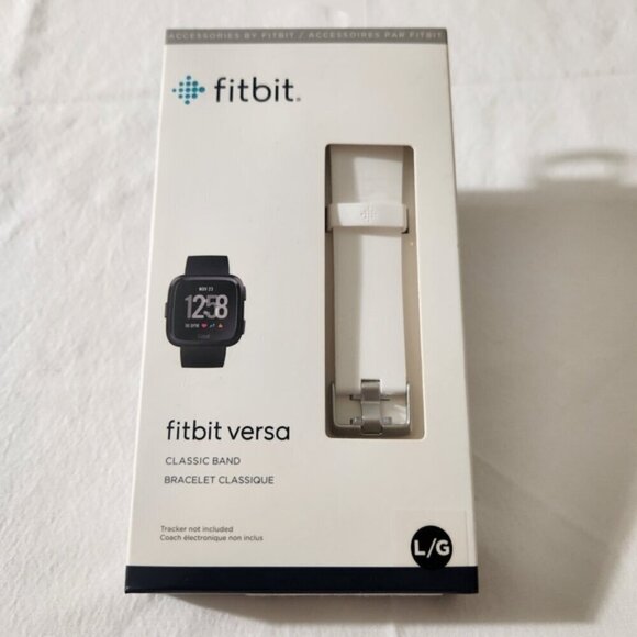 Fitbit Versa Smart Watch Classic Band Bracelet Classique White Size Large NWT - Picture 1 of 5